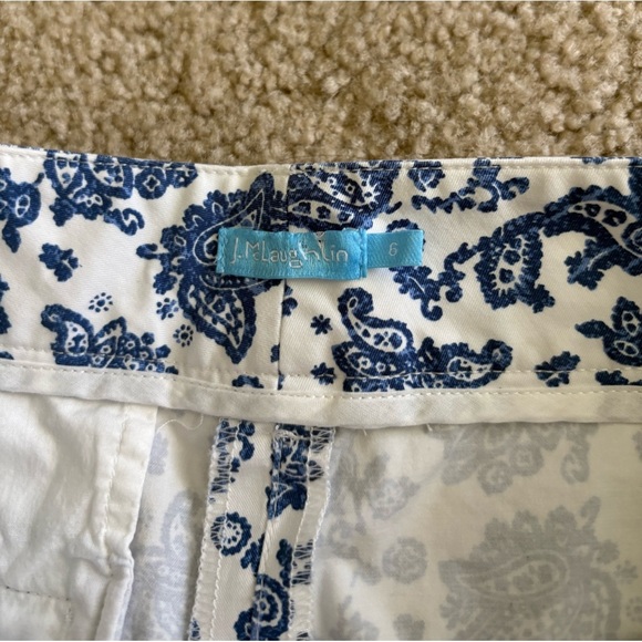 J. McLaughlin Petal Scalloped Shorts Blue White Bandana Paisley Print 6 (31) - Picture 2 of 12